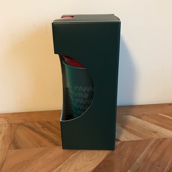 NEW Starbucks Reusable Cold Cups Holiday 2019 - Picture 5 of 6
